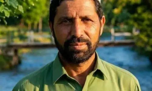 A hero's sacrifice: The railway worker who embraced death to save lives