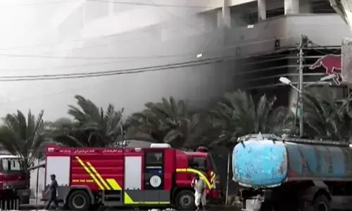 Business leaders seek probe into Customs warehouse fire in Balochistan