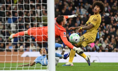 Guardiola hails Foden’s spark as City stay on Arsenal’s heels Guardiola hails Foden’s spark as City stay on Arsenal’s heels