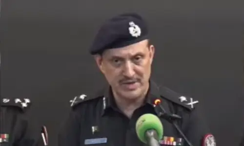 Probe shows foreigners' involvement in network run by alleged drug queenpin Anmol alias Pinky: Karachi AIG