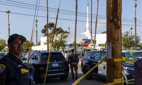 5 dead, including 2 teen suspects, after shooting at San Diego's largest mosque