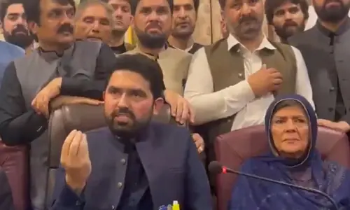 Afridi, Aleema claim shots were fired at Adiala sit-in participants
