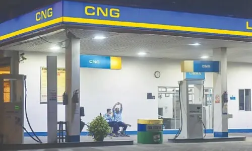 Centre to resume gas supply to KP filling stations today