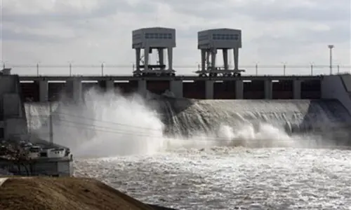 Sialkot authorities on alert as India opens spillway gates of dam on Chenab River Sialkot authorities on alert as India opens spillway gates of dam on Chenab River