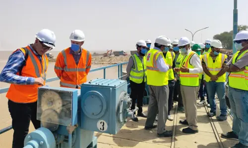WB mission inspects rehabilitation work at Guddu Barrage WB mission inspects rehabilitation work at Guddu Barrage