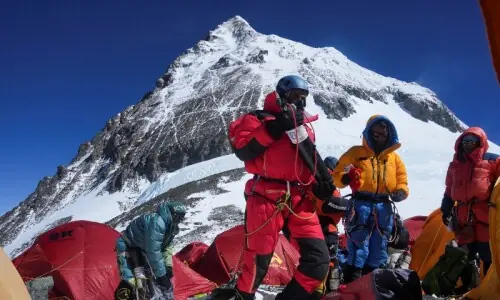 Indian duo die on Mount Everest Indian duo die on Mount Everest