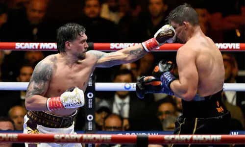 Usyk avoids shock defeat with 11th round stoppage of Verhoeven