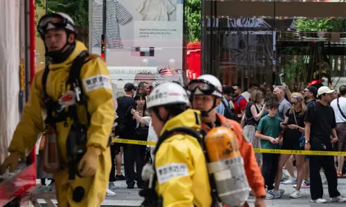 20 injured after spraying incident at Tokyo mall 20 injured after spraying incident at Tokyo mall