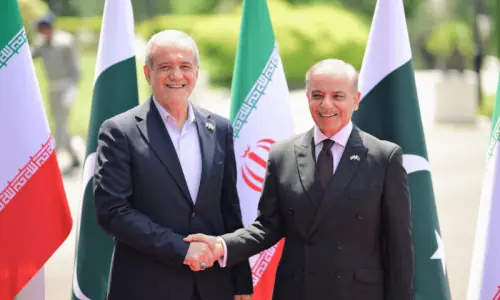 'US-Iran peace deal could benefit entire region,' PM tells Pezeshkian in Eid call