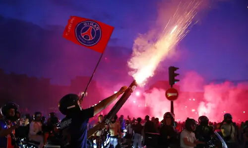 Hundreds arrested as clashes erupt in Paris on PSG victory night Hundreds arrested as clashes erupt in Paris on PSG victory night