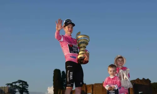 Vingegaard wins Giro d’Italia to complete Grand Tour set Vingegaard wins Giro d’Italia to complete Grand Tour set