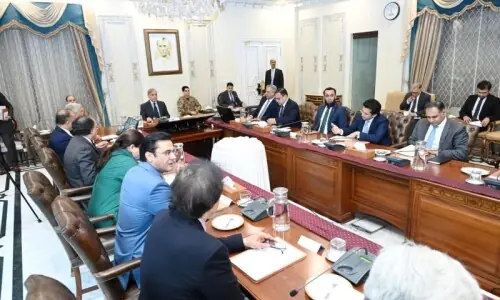 Govt eyes centralised tax model to curb official-taxpayer contact