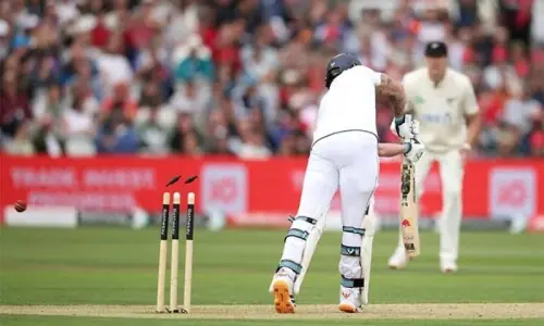 Smith steadies England as New Zealand set 254 to win Lord&rsquo;s Test