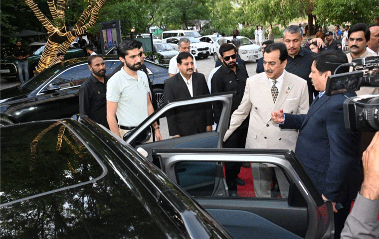 Gilani stresses adoption of eco-friendly transportation Gilani stresses adoption of eco-friendly transportation