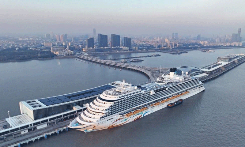 China’s first cruise-to-nowhere voyage sets sail from Shanghai China’s first cruise-to-nowhere voyage sets sail from Shanghai