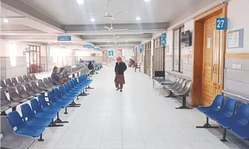 Doctors go on strike in Quetta over heinous acid attack Doctors go on strike in Quetta over heinous acid attack