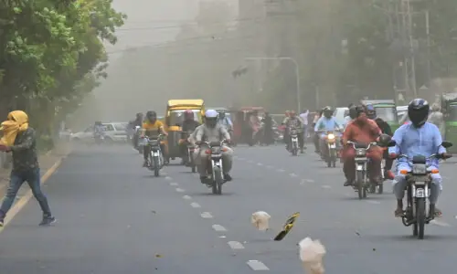 Three die as heavy rain breaks heatwave Three die as heavy rain breaks heatwave