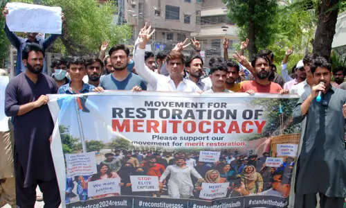 Unsuccessful candidates demand retake of SPSC exams Unsuccessful candidates demand retake of SPSC exams