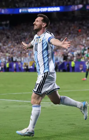 Messi salutes &lsquo;beautiful moment&rsquo; after tying World Cup goals record