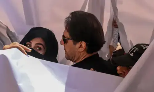 &pound;190m corruption case: IHC orders Imran, Bushra's meeting with legal counsel within 7 days