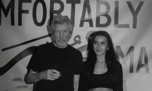 Pink Floyd's Roger Waters reimagines 'Comfortably Numb', dedicates it to the people of Palestine