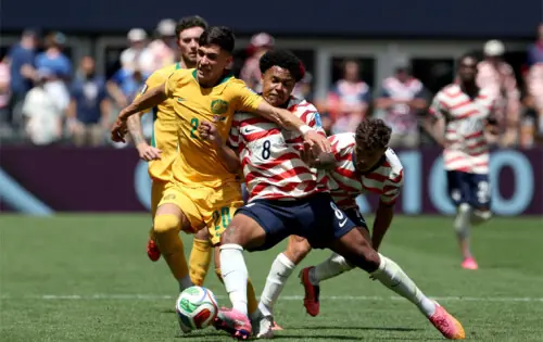 US beat Australia  to reach World Cup knockouts
