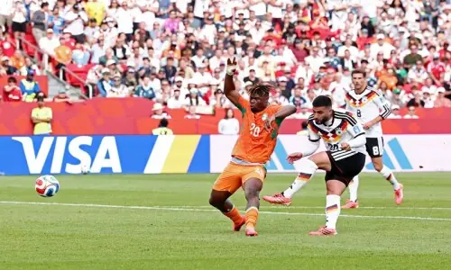 Germany come from behind to beat Ivory Coast and reach World Cup last 32