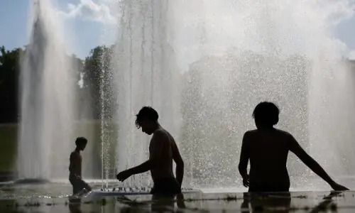 2 kids found dead in car as heatwave blasts Europe 2 kids found dead in car as heatwave blasts Europe