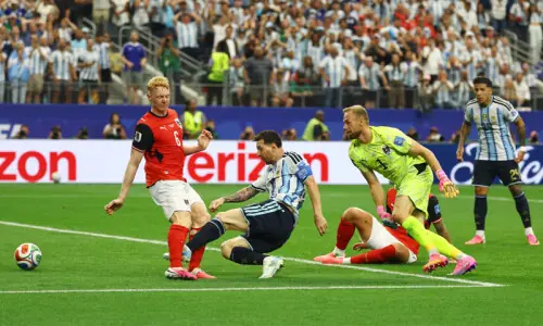 Messi makes history as Argentina reach last 32 Messi makes history as Argentina reach last 32