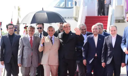 Iranian President Pezeshkian, FM Araghchi arrive in Pakistan
