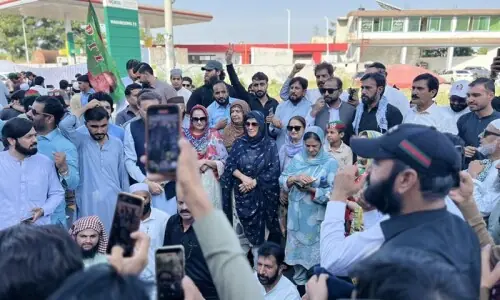 PTI rails against jail admin after another meeting with Imran denied PTI rails against jail admin after another meeting with Imran denied