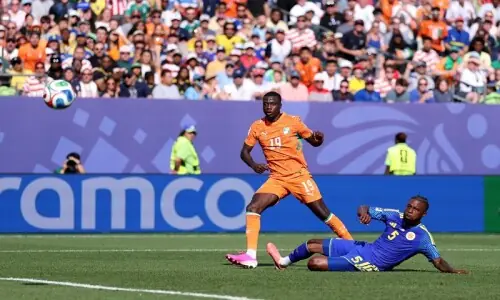 Pepe steers Ivory Coast into World Cup last 32 as Curacao go home