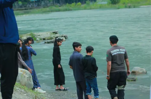 Kohistan residents asked to stay away from rivers, streams amid Glof threat
