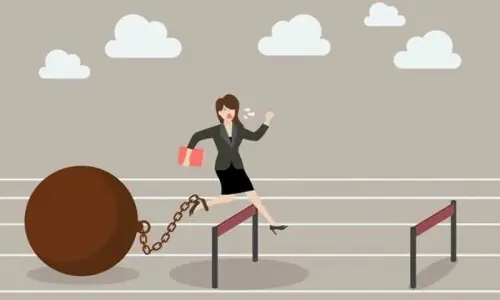 The platform economy has increasingly drawn women into the digital ecosystem