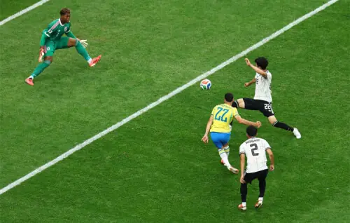 Martinelli scores in 95th minute to send Brazil into last 16