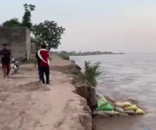 Chenab erosion washes away swathes of farmland