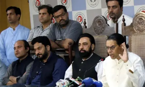 Leaders insist Imran&rsquo;s release remains PTI&rsquo;s &lsquo;ultimate objective&rsquo;