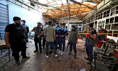 Blast at Damascus cafe leaves six dead