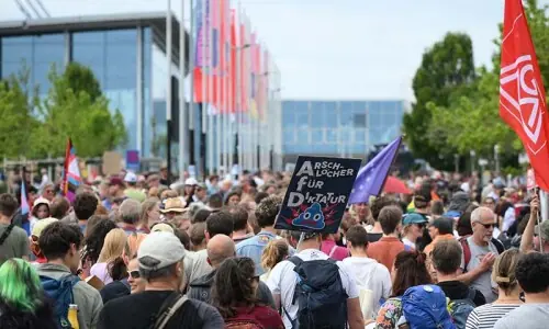 Thousands protest in Germany as far-right AfD sets sights on power Thousands protest in Germany as far-right AfD sets sights on power