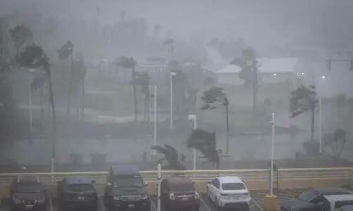 'Major' damage as super typhoon hits US islands