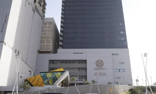 NAB takes possession of Karachi's Bahria Icon Tower amid investigation against property tycoon Malik Riaz NAB takes possession of Karachi's Bahria Icon Tower amid investigation against property tycoon Malik Riaz