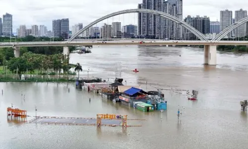 17 killed as deadly storms buffet China; over 130,000 evacuated 17 killed as deadly storms buffet China; over 130,000 evacuated