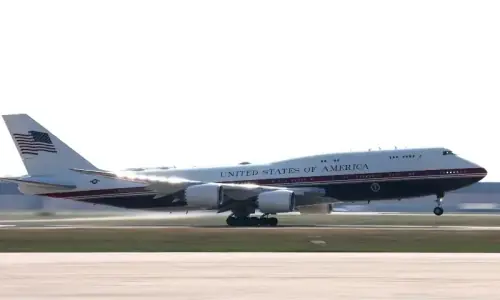Scare Force One? Security questions swirl over Trump's new plane