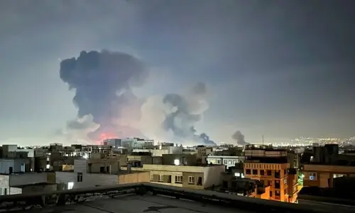 US launches new strikes on Iran after container ship hit in Hormuz; IRGC announces closure of vital strait US launches new strikes on Iran after container ship hit in Hormuz; IRGC announces closure of vital strait