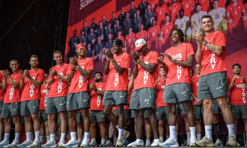 Swiss squad return home to heroes&rsquo; welcome