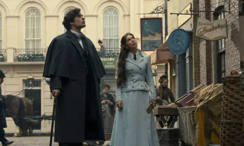 STREAMING: THE SERVICEABLE HOLMES STREAMING: THE SERVICEABLE HOLMES