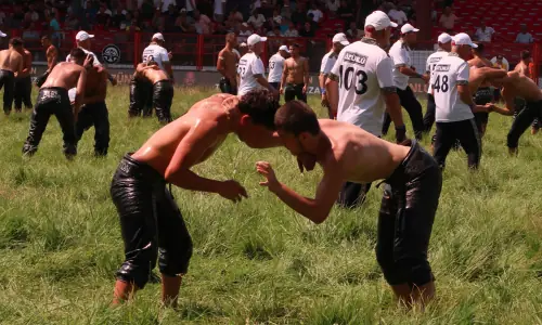 O, the passions of oily Turkish men