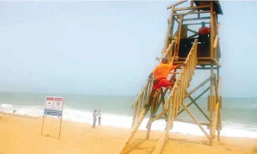 Karachi Metropolitan Corporation to upgrade emergency response infrastructure at city beaches Karachi Metropolitan Corporation to upgrade emergency response infrastructure at city beaches