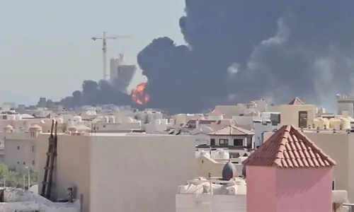 US troops killed as Iran expands Gulf attacks US troops killed as Iran expands Gulf attacks