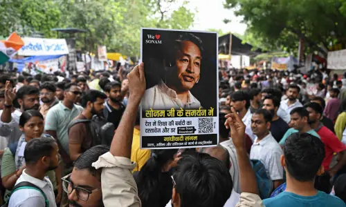 'Over 100 cops at hospital': Wife alleges Indian activist Sonam Wangchuk illegally detained under guise of medical care 'Over 100 cops at hospital': Wife alleges Indian activist Sonam Wangchuk illegally detained under guise of medical care